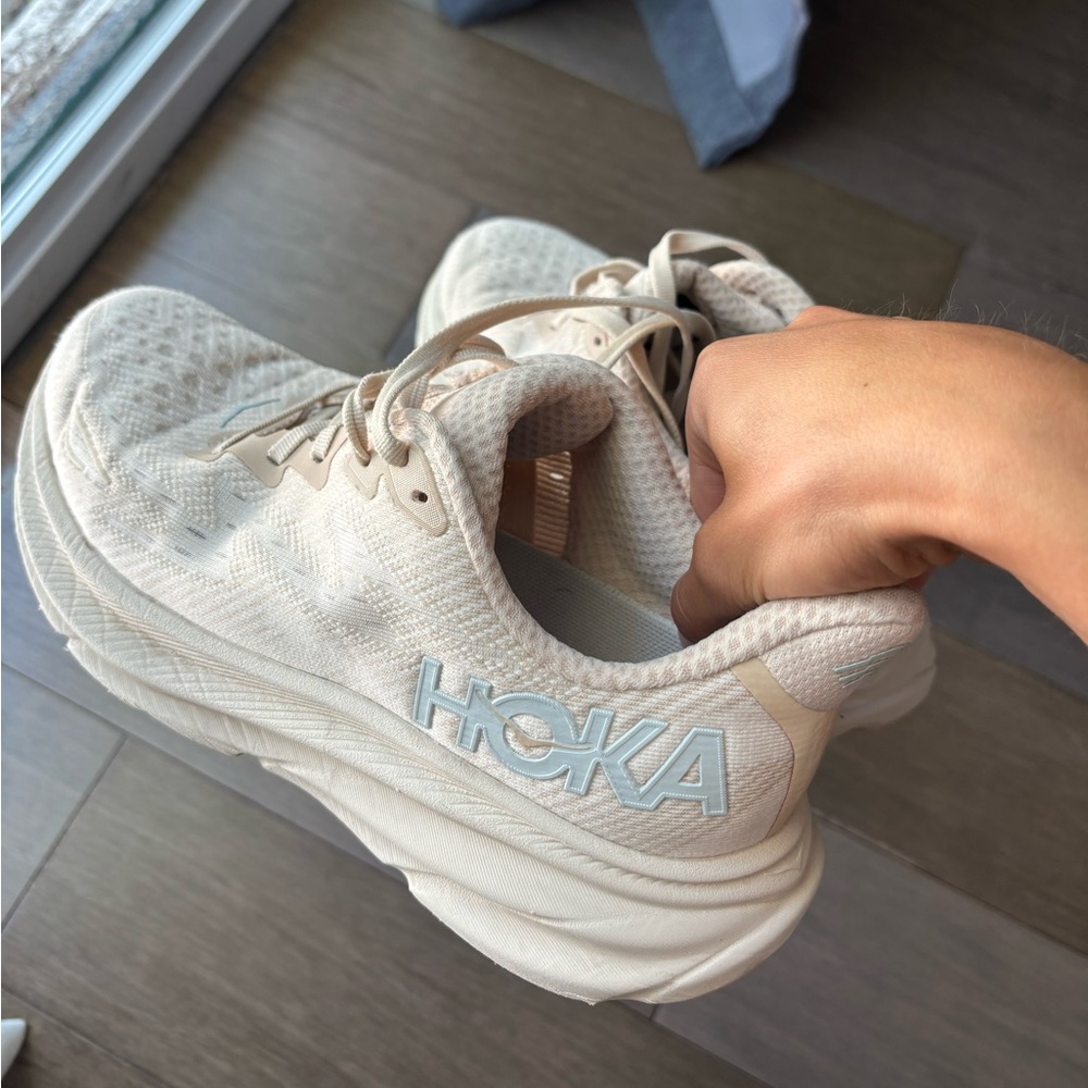 Women’s Hoka Clifton 9